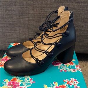 Vintage inspired heels- Nine West
